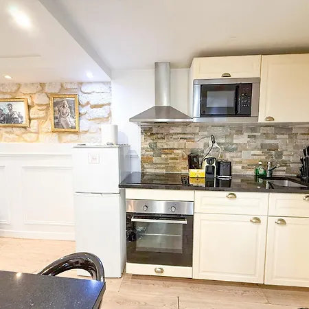 Urban Flat 42 - Luxury Flat *