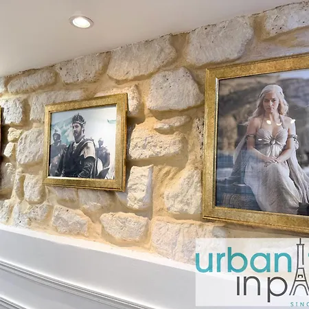 Urban Flat 42 - Luxury Flat