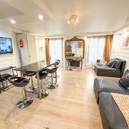 Urban Flat 42 - Luxury Flat דירה