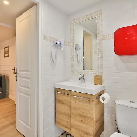 Urban Flat 42 - Luxury Flat דירה